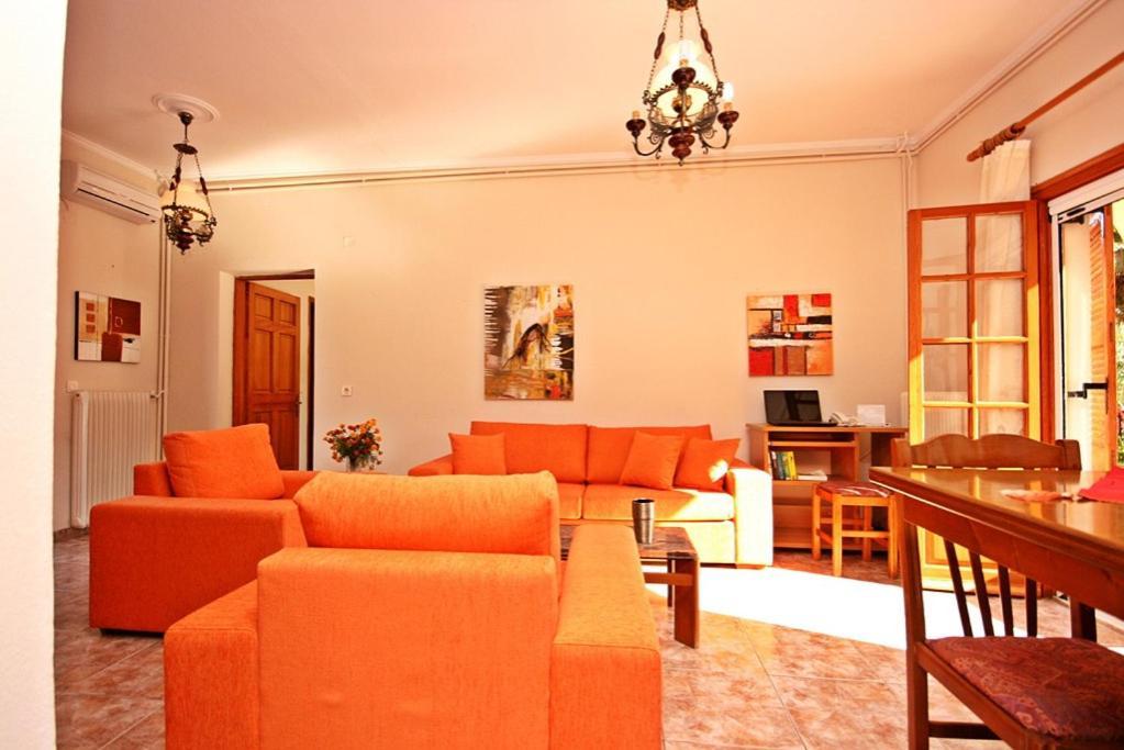 Pool Villa Grigoris Aspiotades 外观 照片
