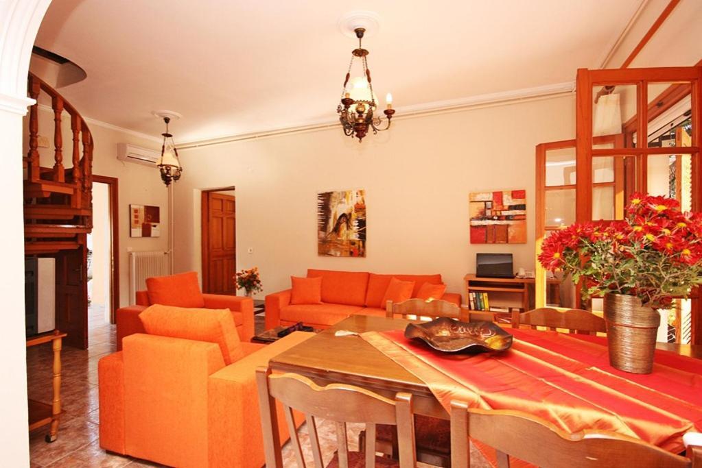 Pool Villa Grigoris Aspiotades 外观 照片