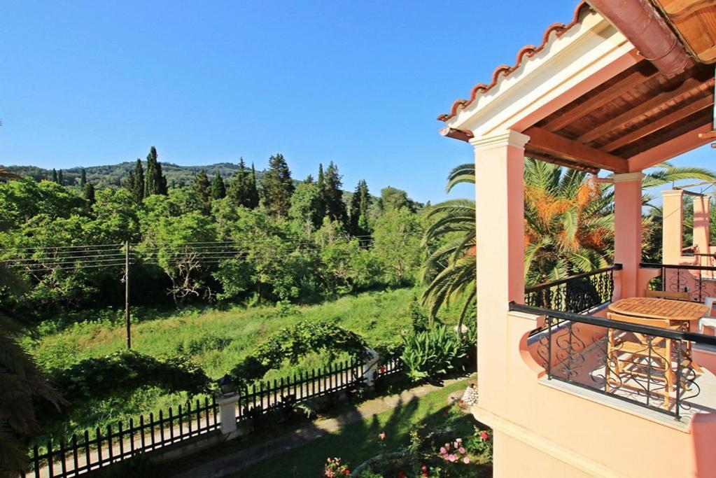 Pool Villa Grigoris Aspiotades 外观 照片