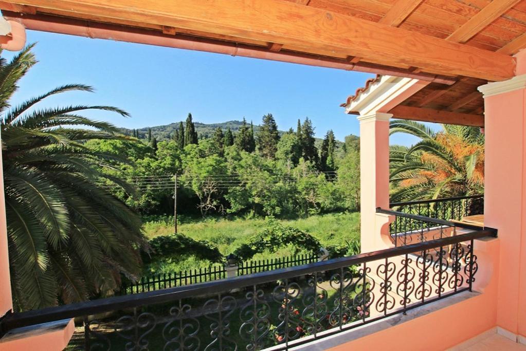 Pool Villa Grigoris Aspiotades 外观 照片