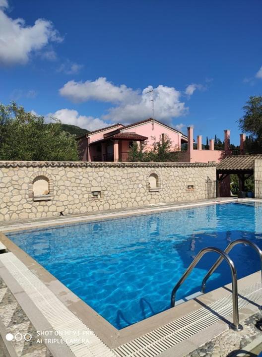 Pool Villa Grigoris Aspiotades 外观 照片