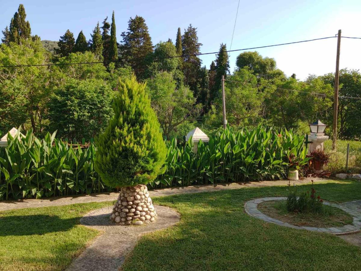 Pool Villa Grigoris Aspiotades 外观 照片